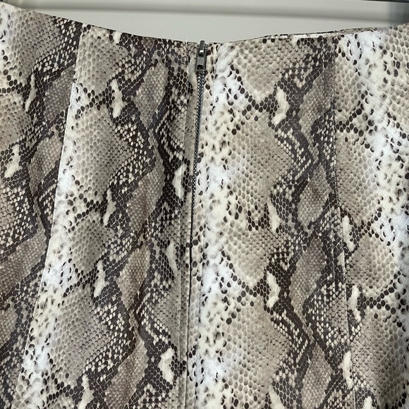 High-Waisted Faux Snake/Python Leather Skin Mini Skirt - Sz S - Picture 3 of 6